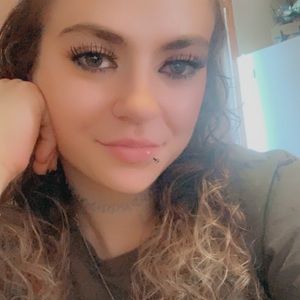 Meet your Posher, Macayla